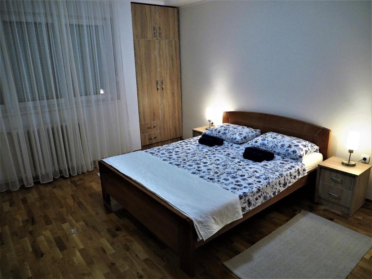 Appartamento Milica 65M2, Free Parking & Wi-Fi Novi Sad Esterno foto